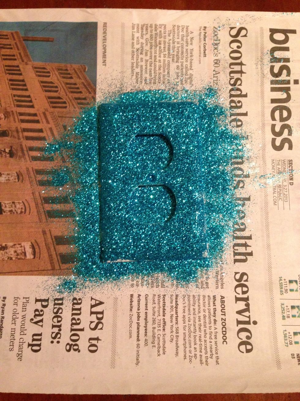 Cover it all and wait for it to dry for 5-15 minutes depending on the type of modge podge and how much you used