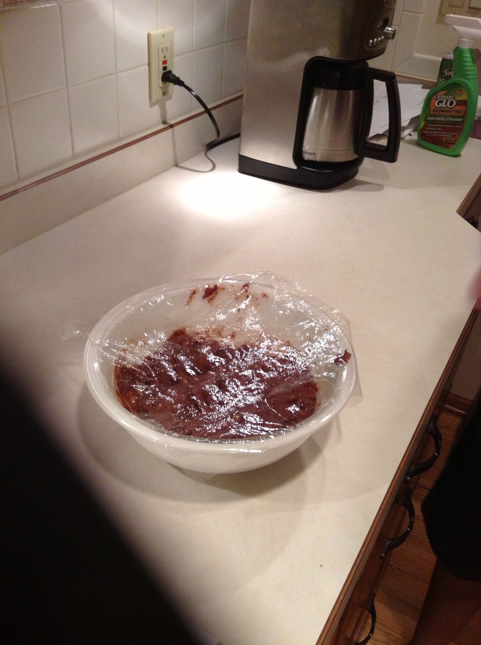 Cover the bowl with saran rap.