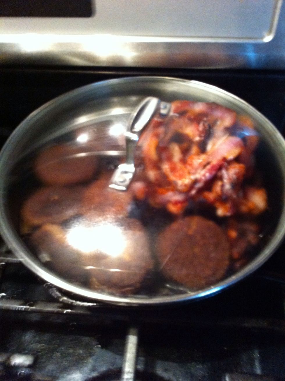 Cover to keep warm, while rest of bacon is finishing.