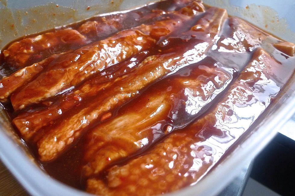 Cover to marinade in the fridge for at least 2 hours but preferably overnight, turning occasionally.