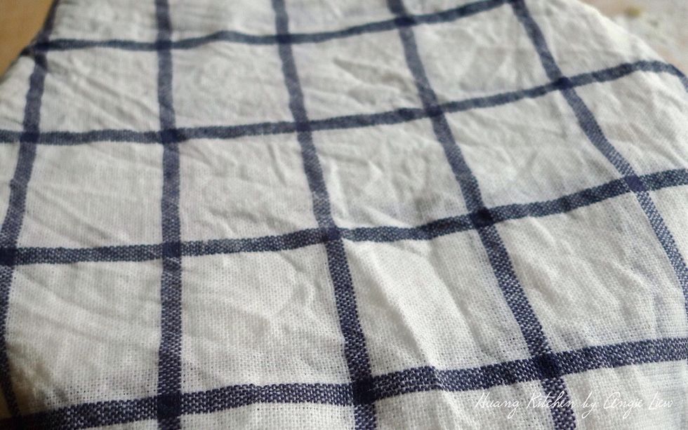 Cover with a damp cloth and let it rest for 10 minutes.