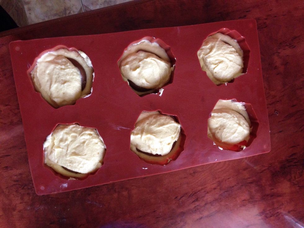 Cover with the remaining batter and take to the preheated oven at 350f 15-20 minutes.