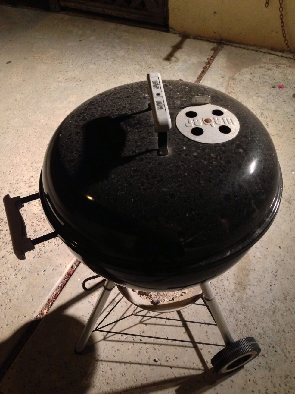 Cover your grill with the vented side over the steak. This well force the smoke to flow over the steak to escape, enhancing the flavor. Start your timer, every 5 minutes we're flipping.