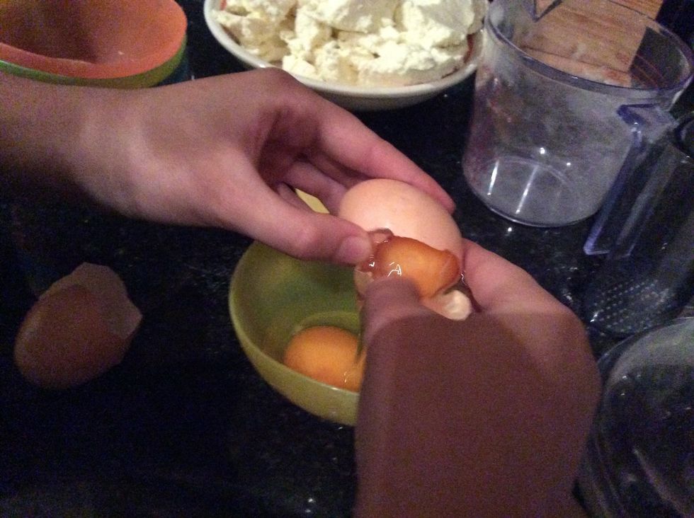 Crack 2 eggs