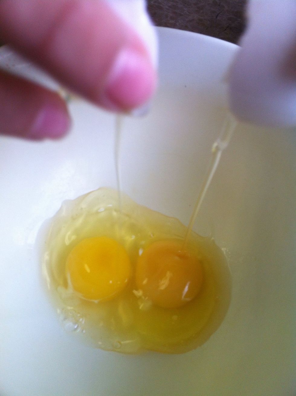 Crack all 4 eggs in a bowl....