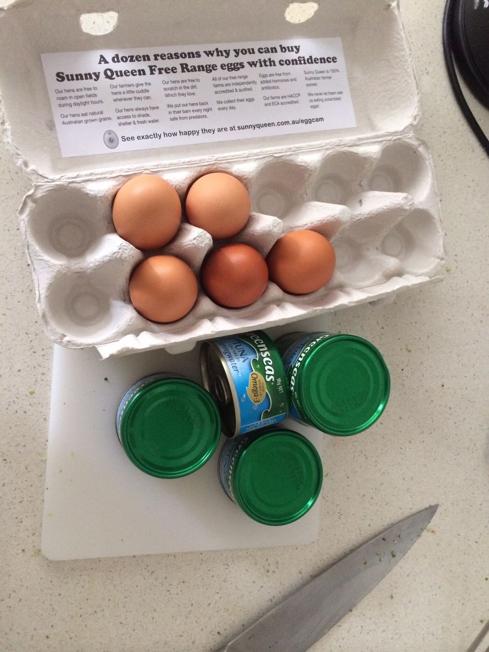 Crack an egg into the bowl and mix it in, binding the powdered tablet into her food.
