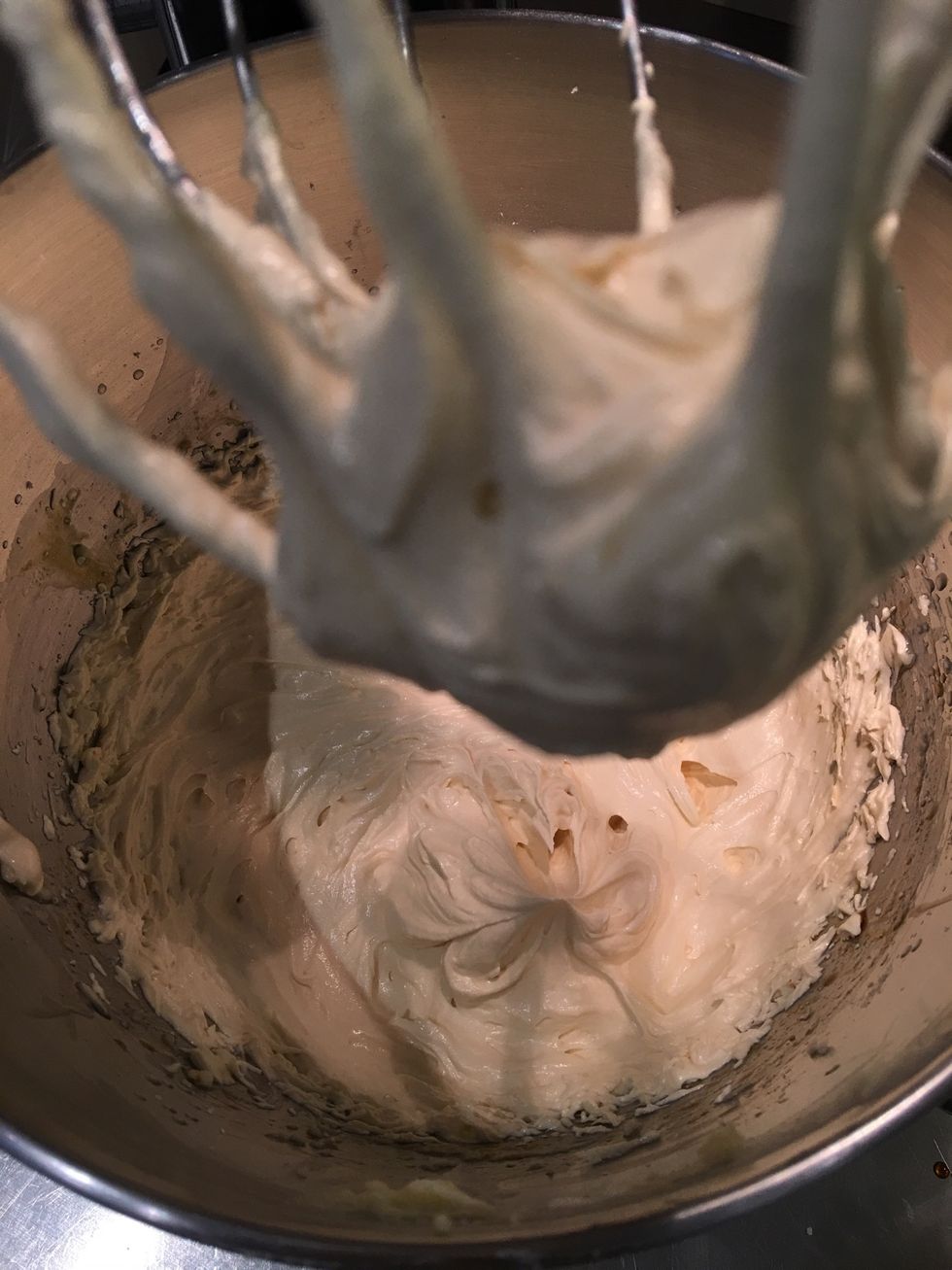 Cream butter + icing sugar then add 2 tbsp vegetable oil. Mix well. Add the egg and 2 tsp vanilla extract . Mix..mix