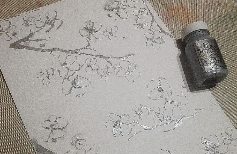 Create some flowers with Blossom Stencil and Silver.