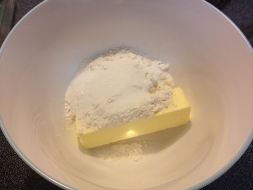 Crumble together the flour, butter & sugar until they resemble crumbs.