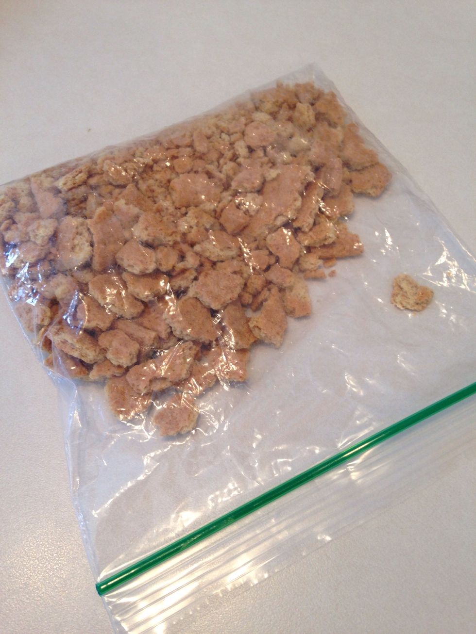 Crush graham crackers.