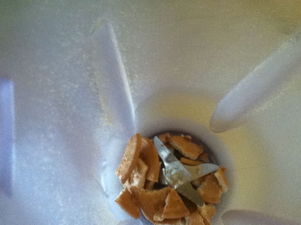 Crush the cookies on the blender