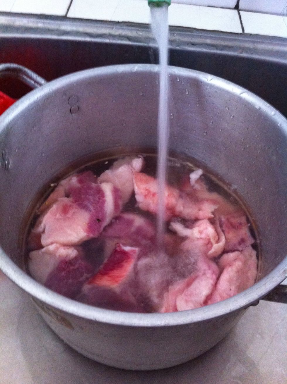 cuci dan bersihkan daging gajeboh