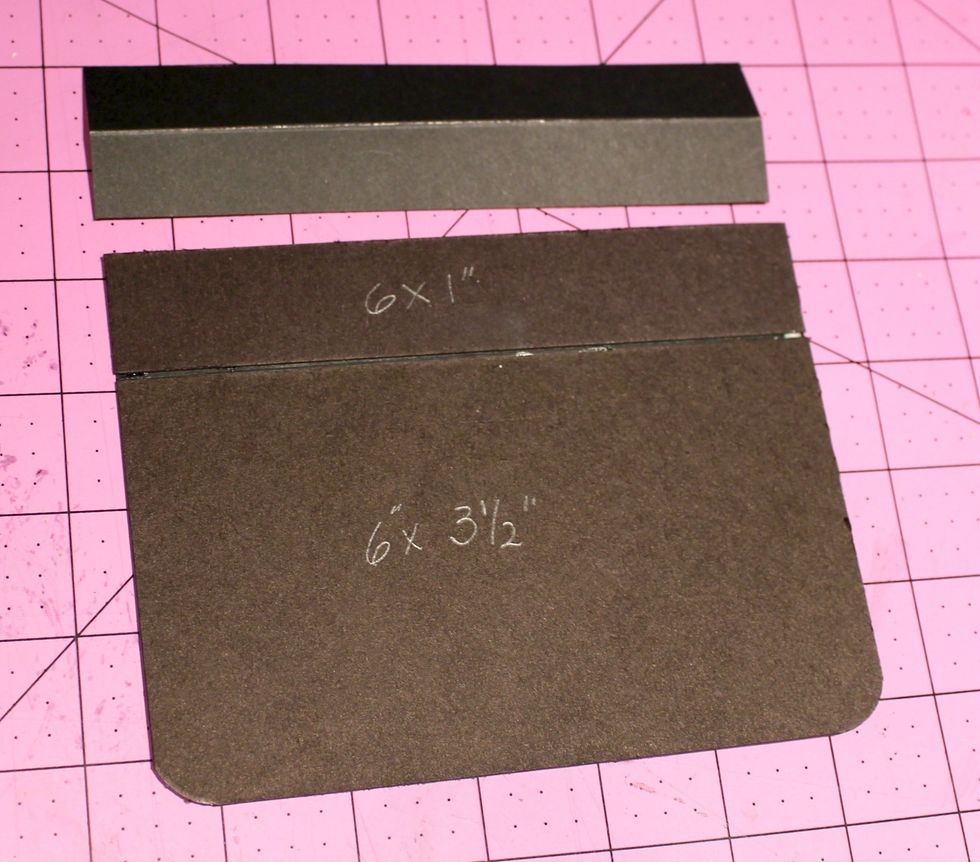 Cut 1 piece of cardstock 6" x 1 1/2" and score at 1/2"