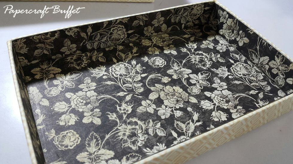Cut 1pc 7"x4-1/2", 2pcs of 4-1/2"x1" and 2pcs of 7"x1" to cover the inside of drawers, apply Black Soot Distress Ink before adhere. Then apply Antique Linen Distress Ink for all the edges.