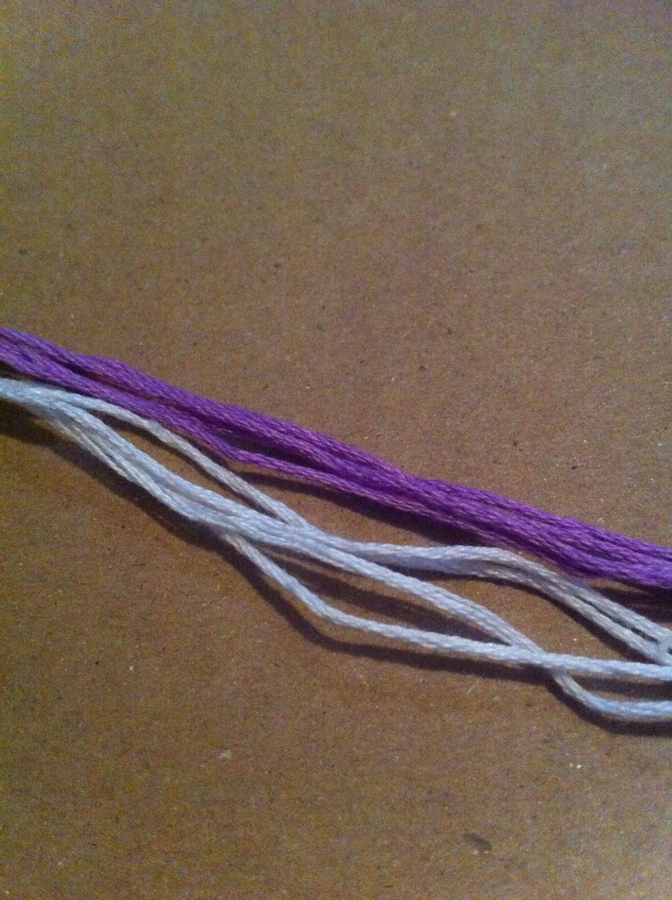 Cut 4 strings for each colour. Should be total of 8 strings.