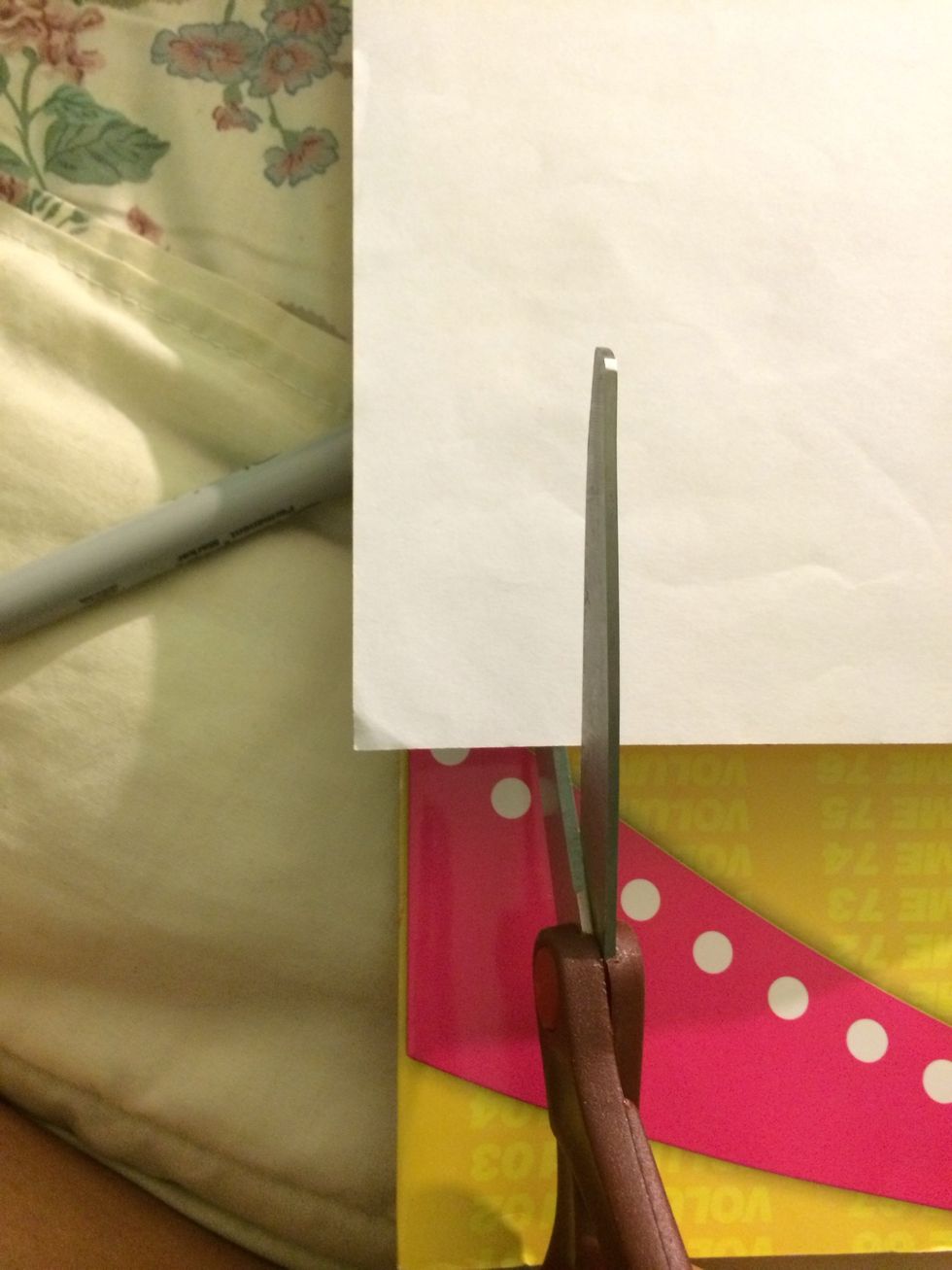 Cut a small strip and this will be the teeth of the monster.