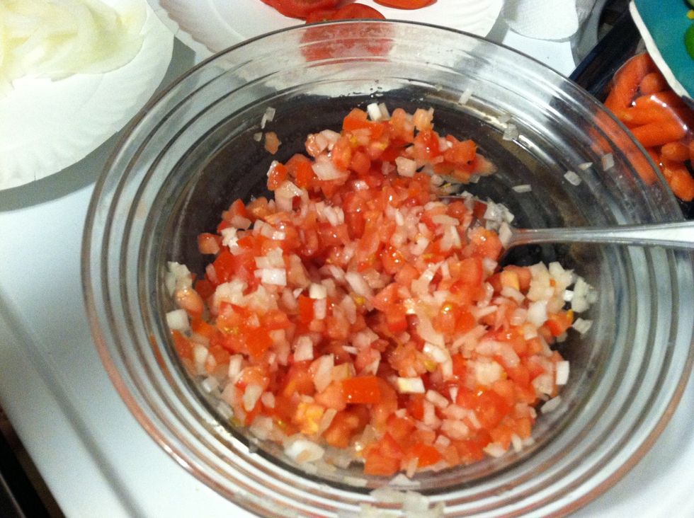 Cut and add the onion. Mix it up to see what your tomato : onion ratio is.