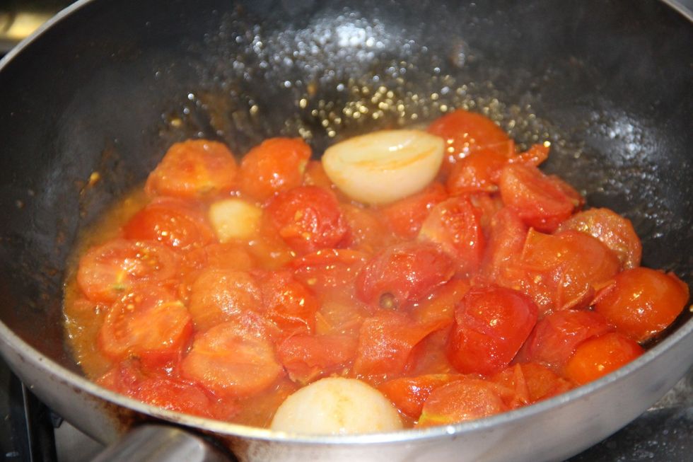 Cut at medium flame for about an hour adding a few scoops of hot water if start to get too dry...can add a splash of white wine to give an extra flavour