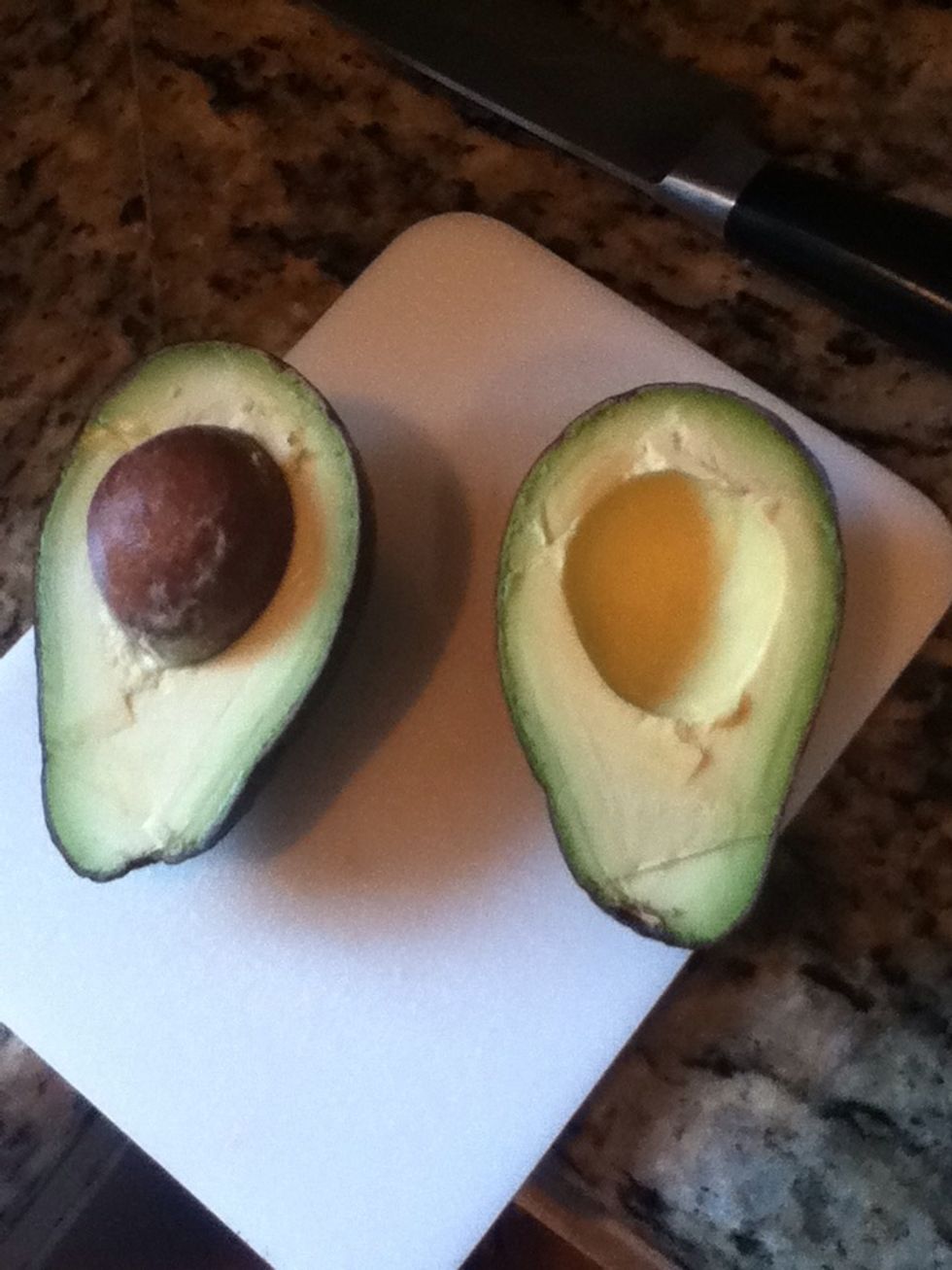 Cut avocado!!