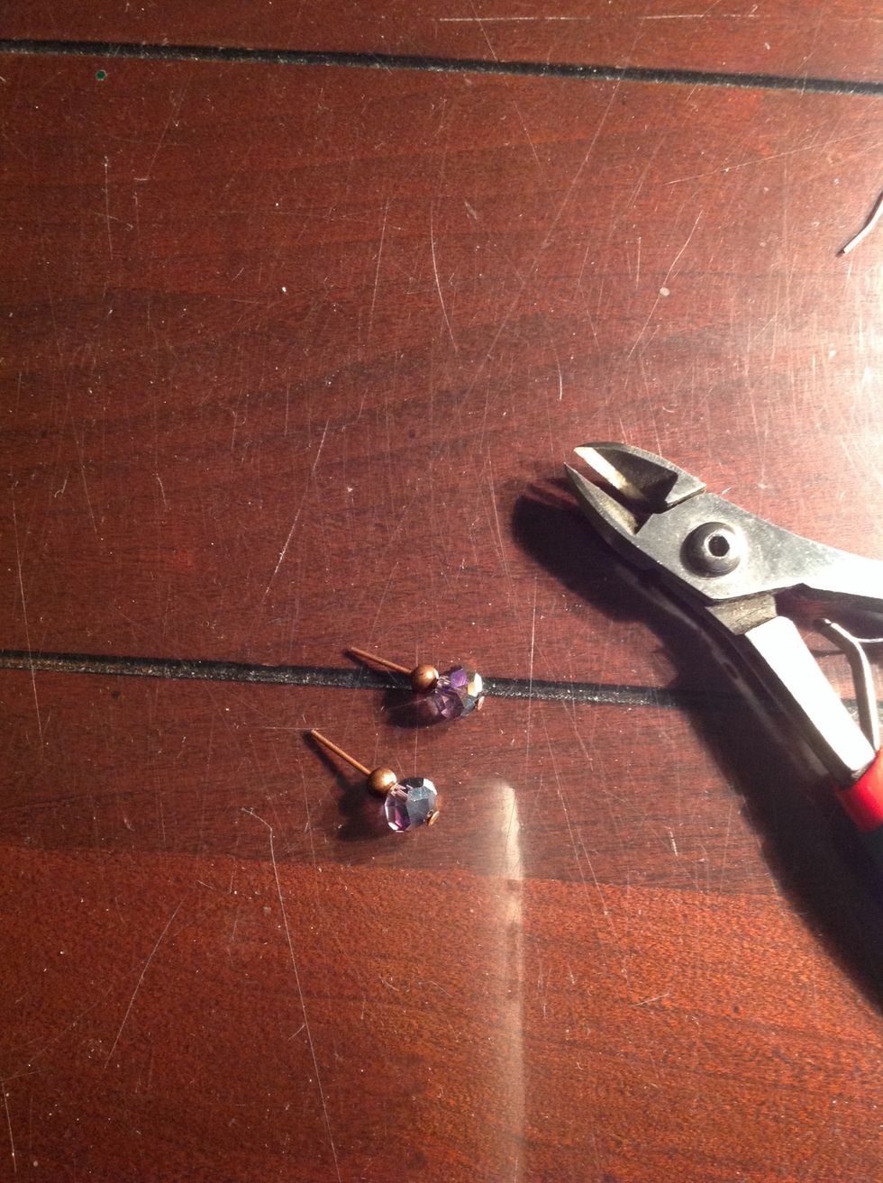 Cut both headpins to the same length