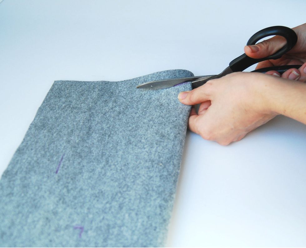 Cut contours by Scissors