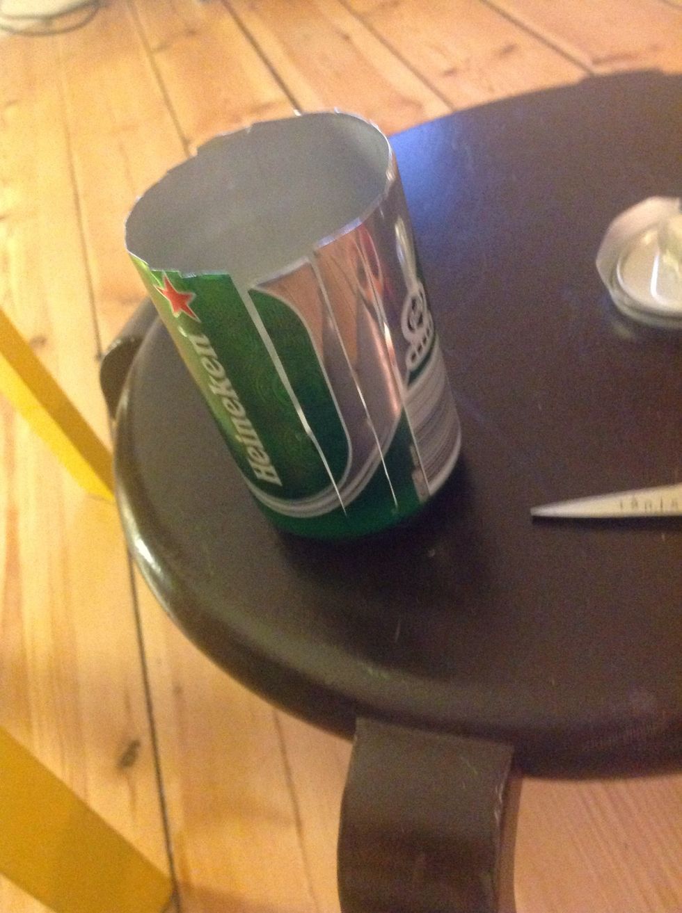 Cut Down like this in the hole Can