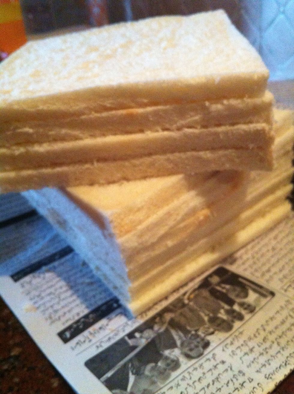 cut edges of bread slices