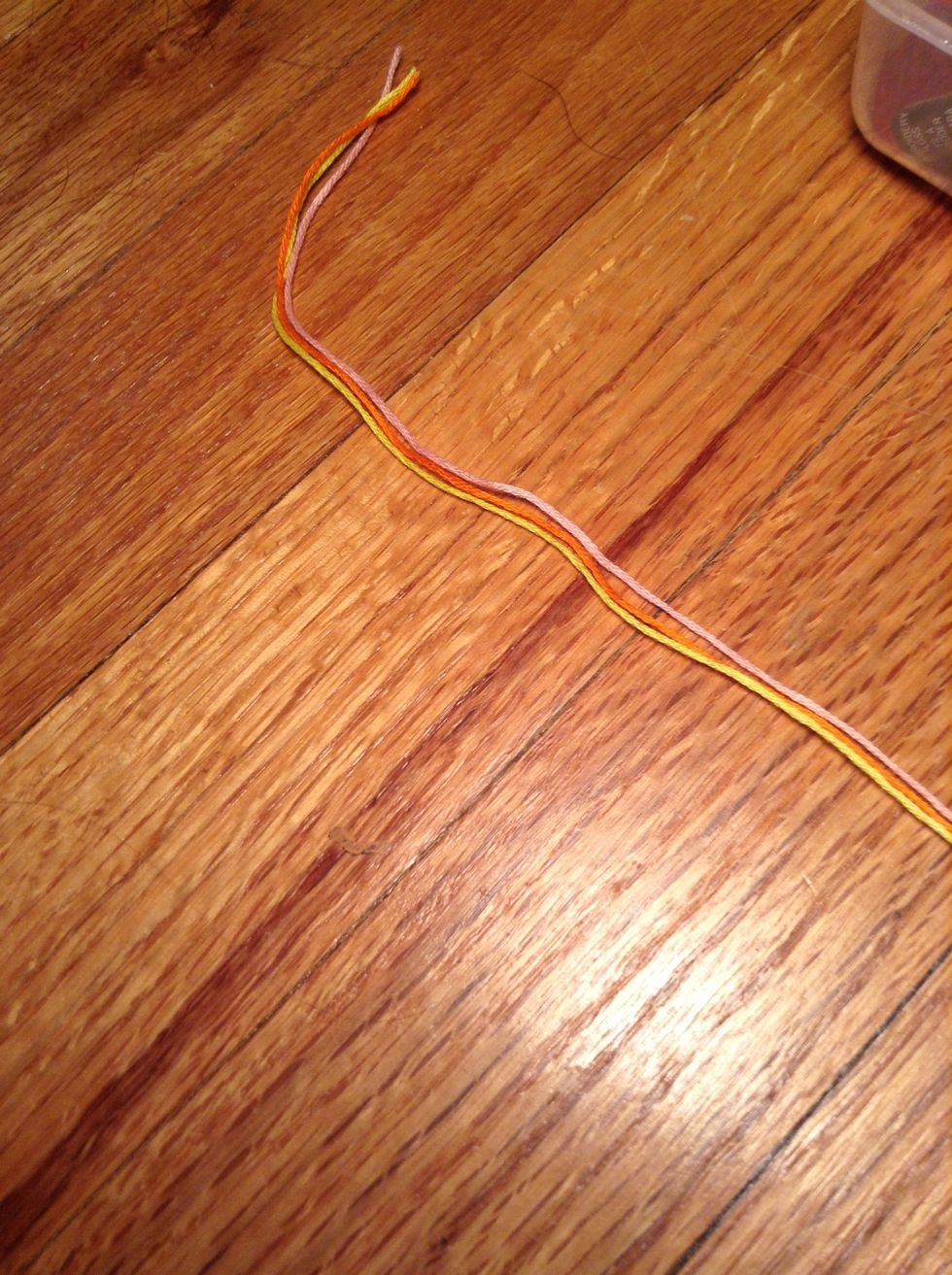Cut equal length pieces of each color