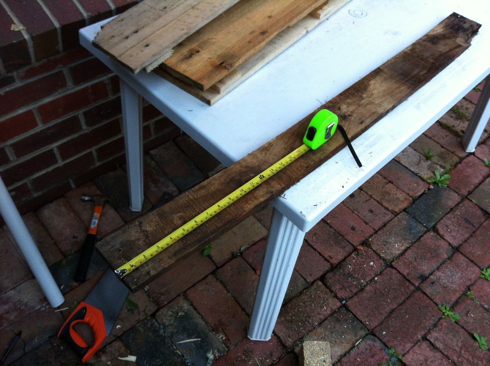 Cut four pieces the same height for the ends.