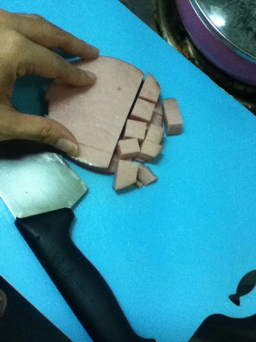 Cut ham. Cube size will do but also whatever you like is ok too lol