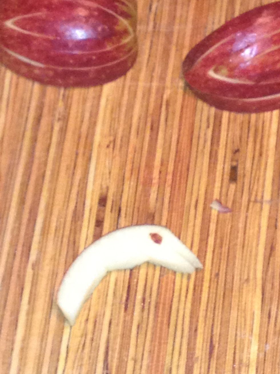 Cut in a beak and I use a pice of skin for the eye