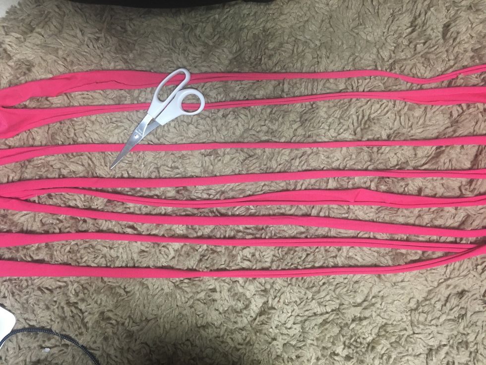 Cut into 8 strips and stretch fabric