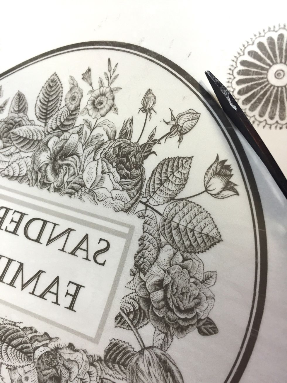 cut out center design.