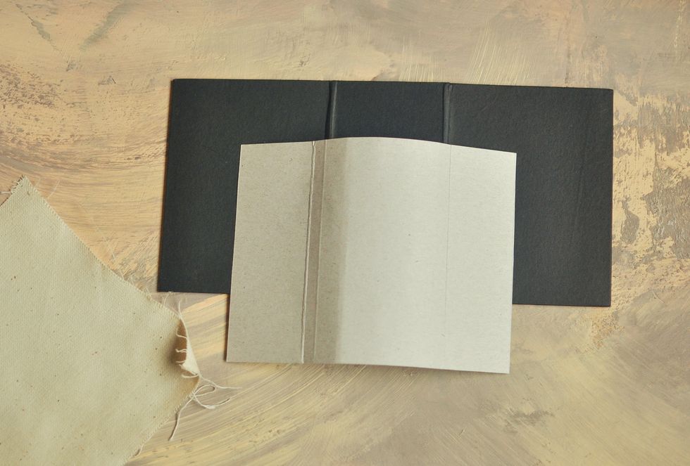 Cut out the rectangle sized 14 cm x 12 cm