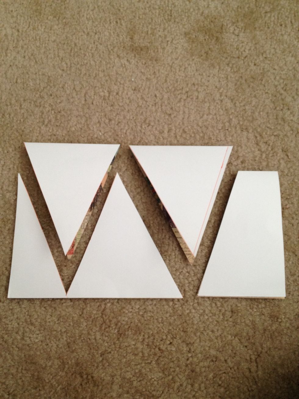 Cut out the triangles. You can also use the one that is facing upwards. However, you would have to glue the edges that are not joined. (See later steps.) for now just use the complete ones.