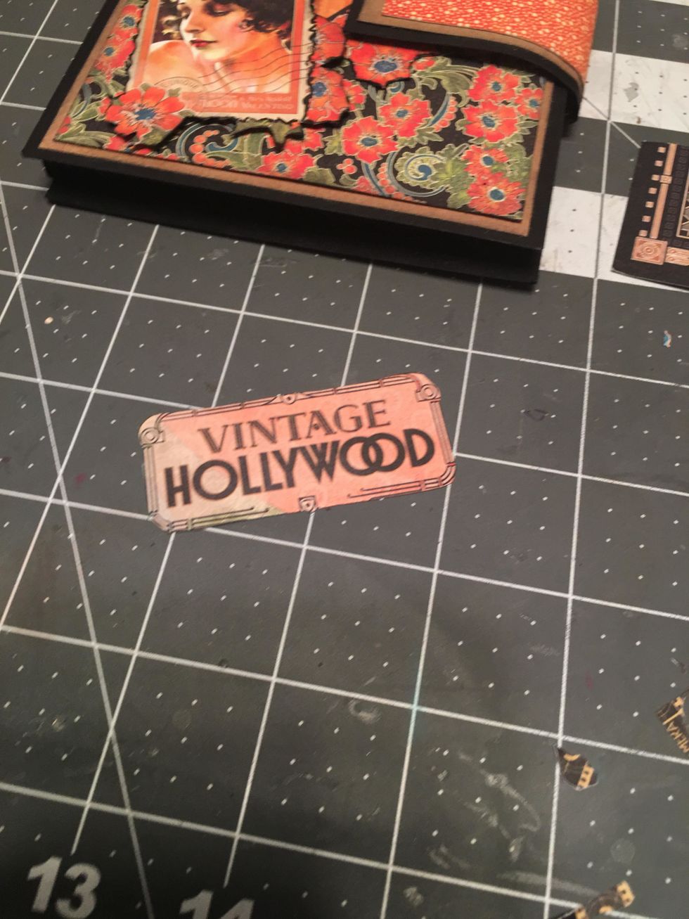 Cut out the "Vintage Hollywood" sign and ink the edges.