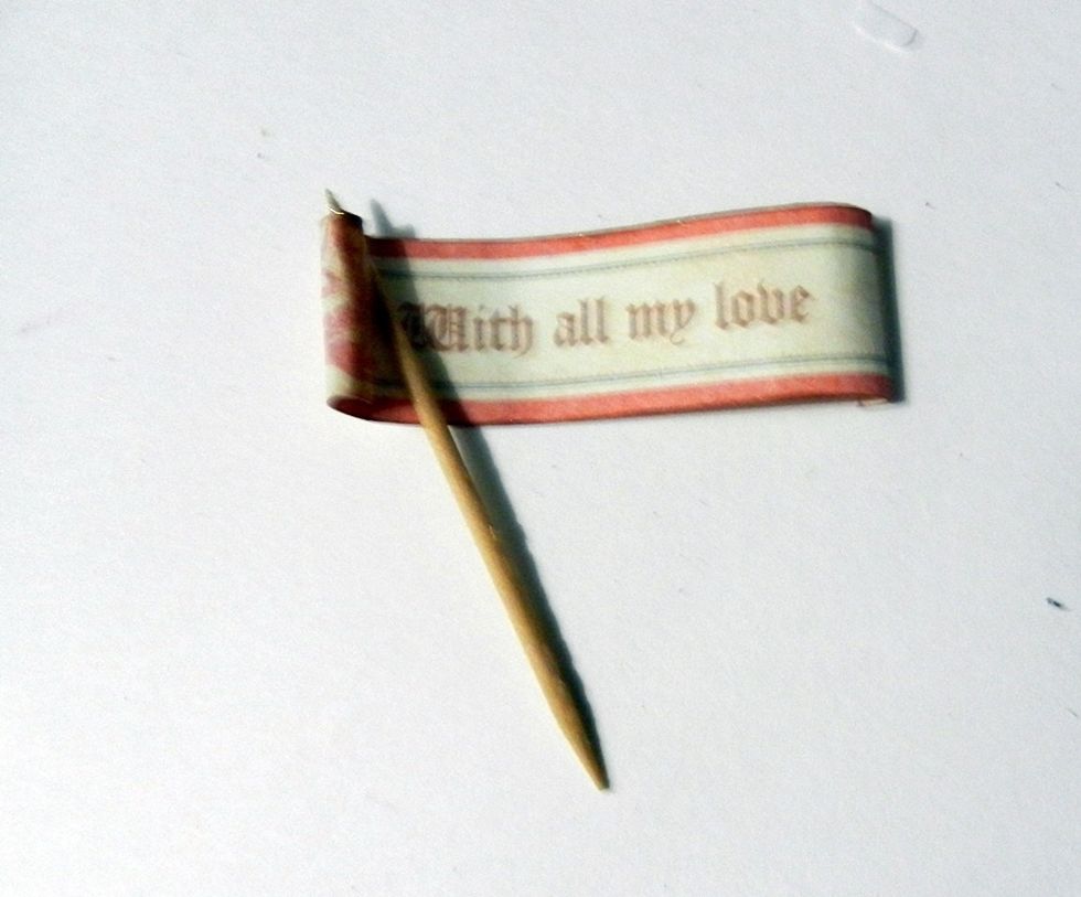 Cut out this label and wrap it with the help of a toothpick.