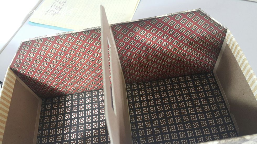 Cut paper 4pcs 5"x5-5/16" for the inside front and back, remember to trim the 1-1/2" corners