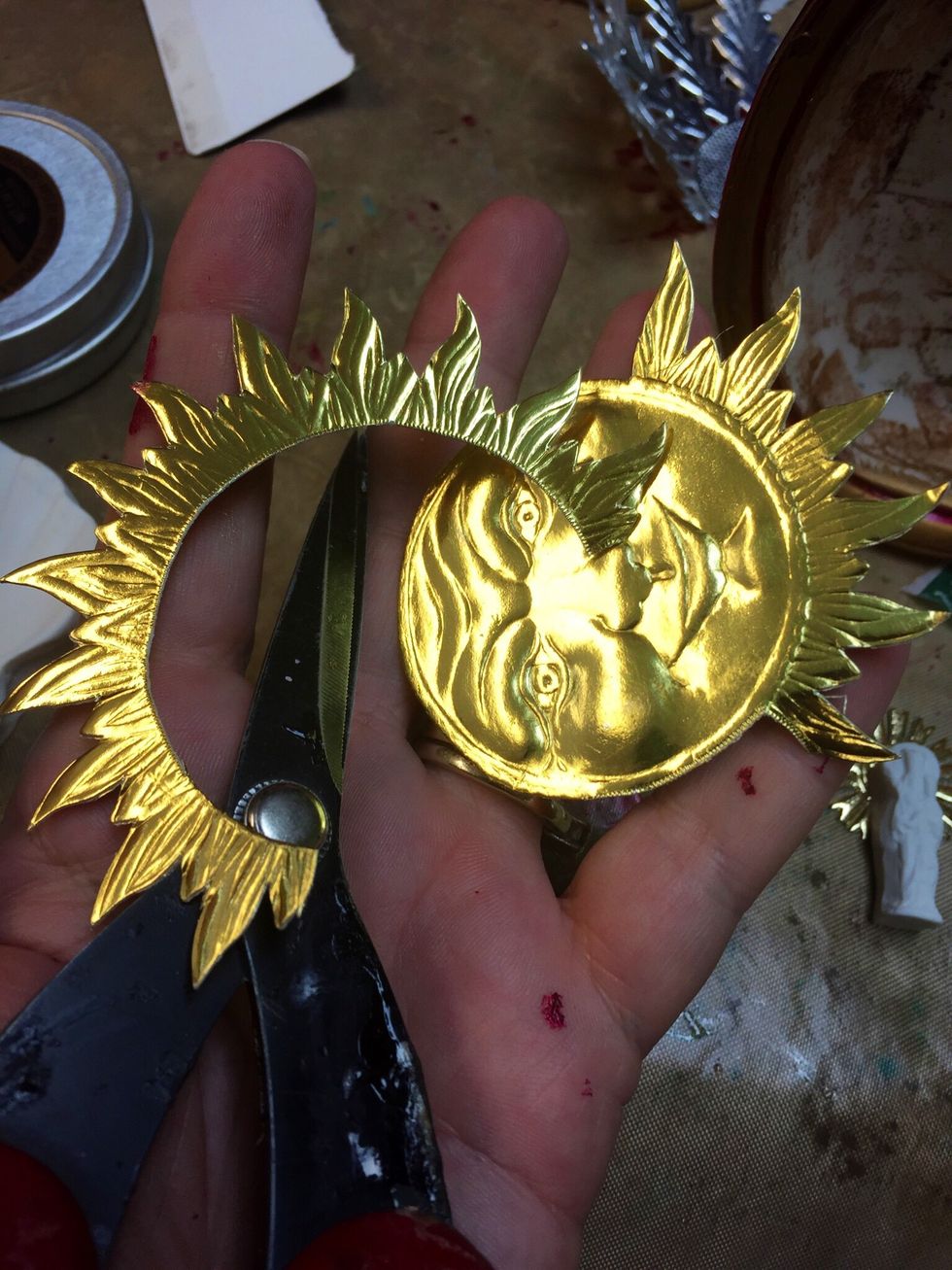 Cut part of the sun rays to fit over your shell