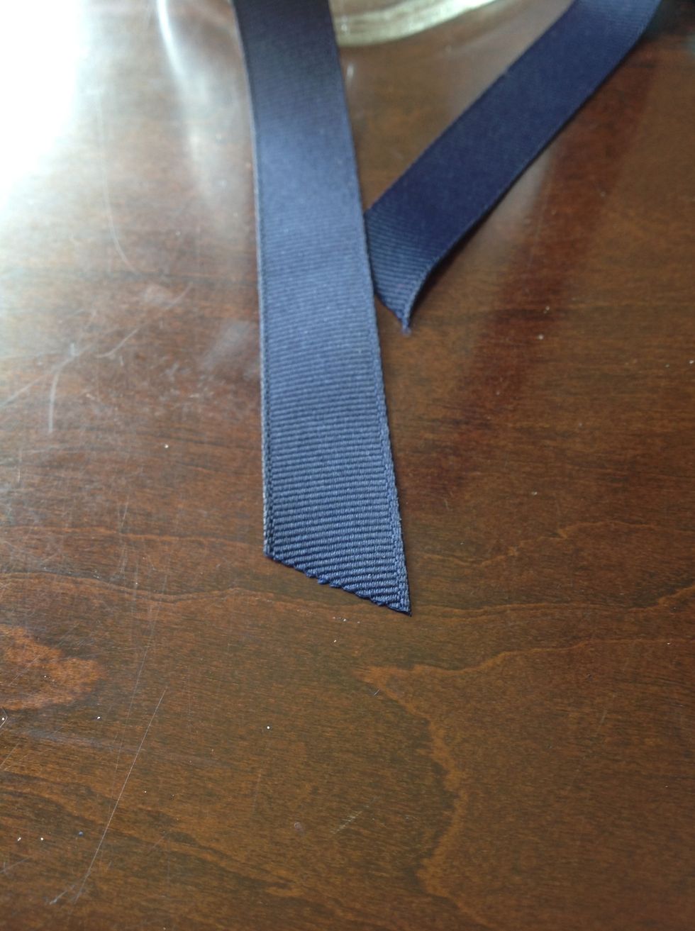 Cut ribbon on bit of an angle.