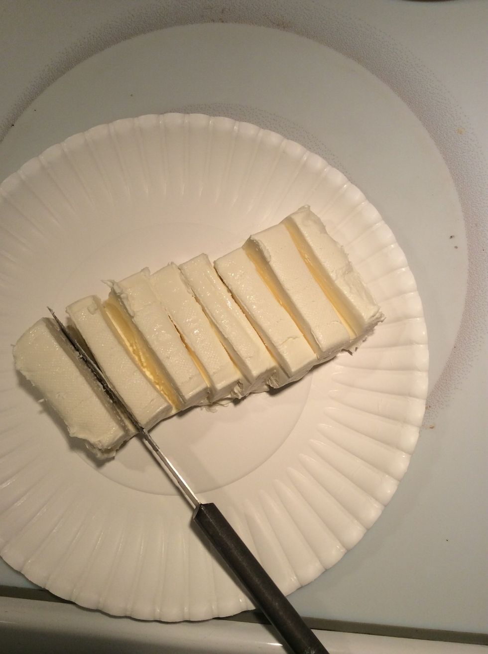 Cut the 8 oz. of cream cheese into cubes \u27a1\ufe0f