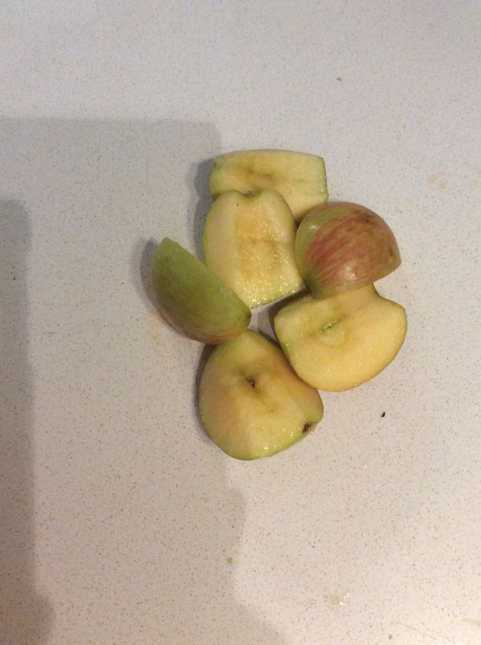 Cut the apples.