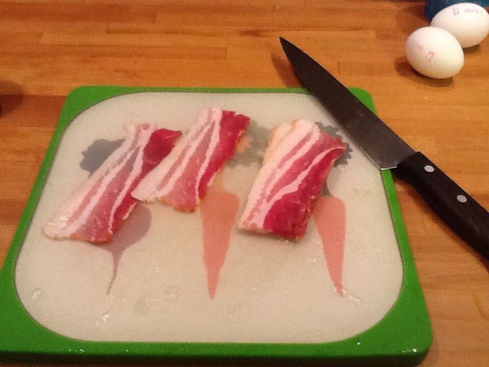 Cut the bacon into small stripes