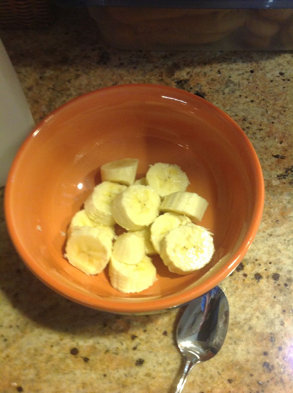 Cut the banana into slices