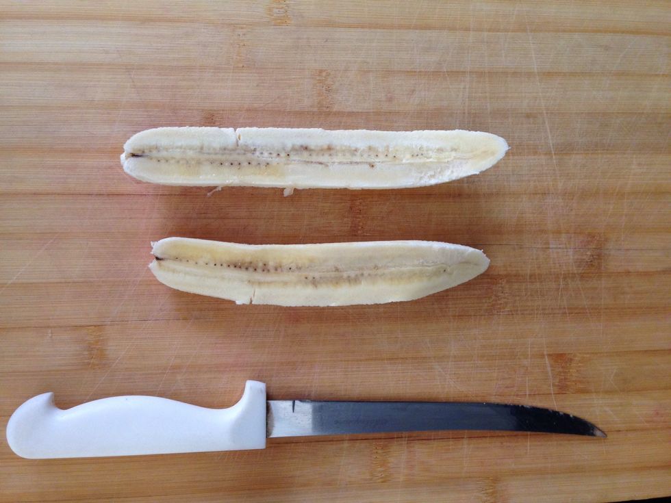 Cut the banana lengthways.