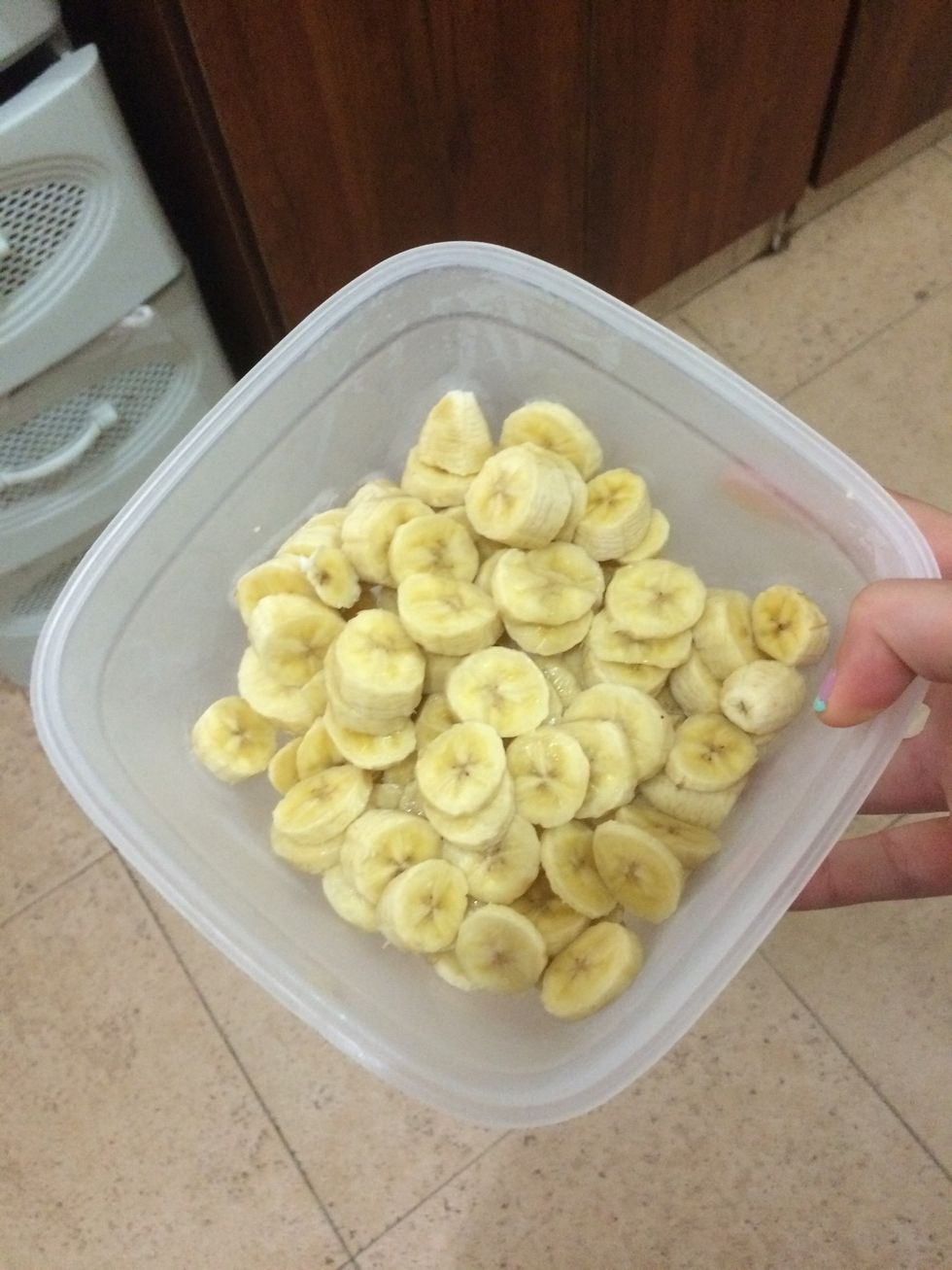 cut the bananas
