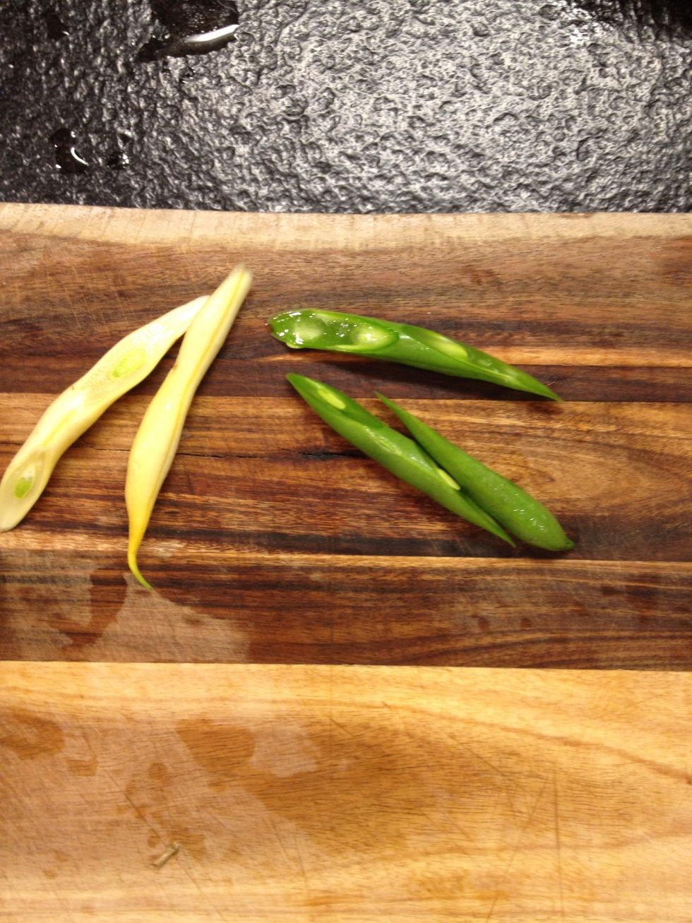 Cut the beans as you wish.