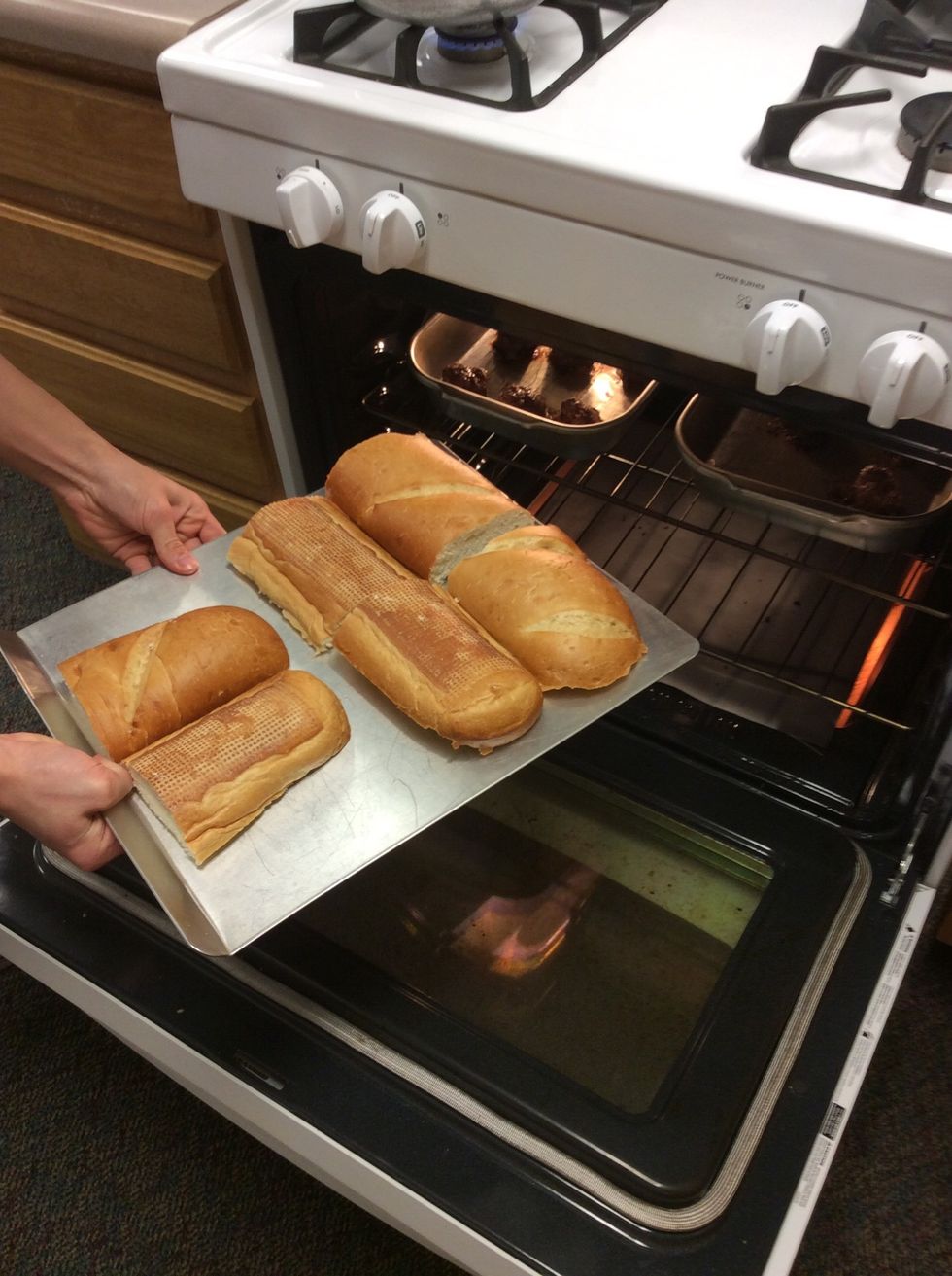 Cut the bread into 3 slices put it in the oven with 5 mins left on meatballs