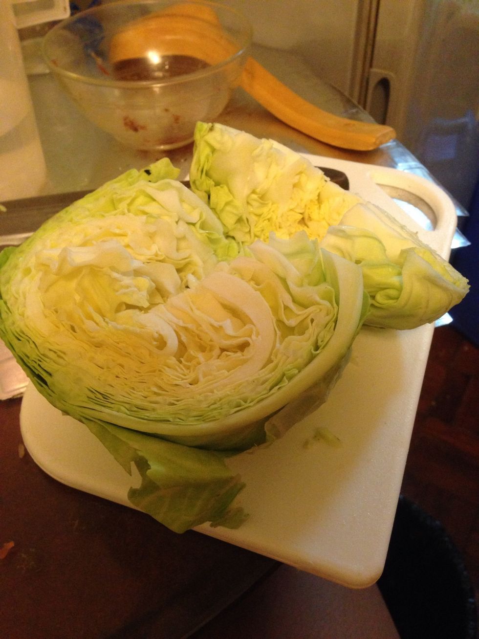 Cut the cabbage and remove the stalks