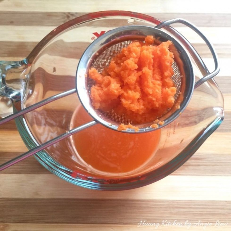 Cut the carrot into pieces and blend well. Then use a strainer to strain the juice and set aside for later use.